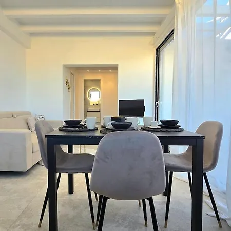 Torre Del Mediterraneo 산타 마리아 델 포칼로