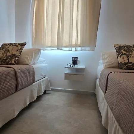 Torre Del Mediterraneo 아파트 산타 마리아 델 포칼로