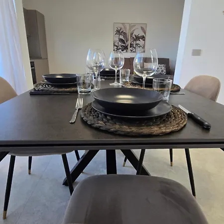 Torre Del Mediterraneo *